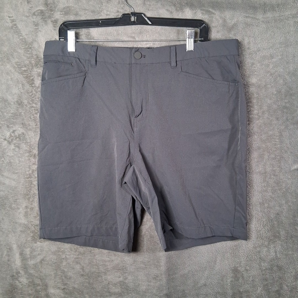 Rei Co-op Performance Shorts Mens Size 38 Charcoal Gray Moisture Wicking Stretch